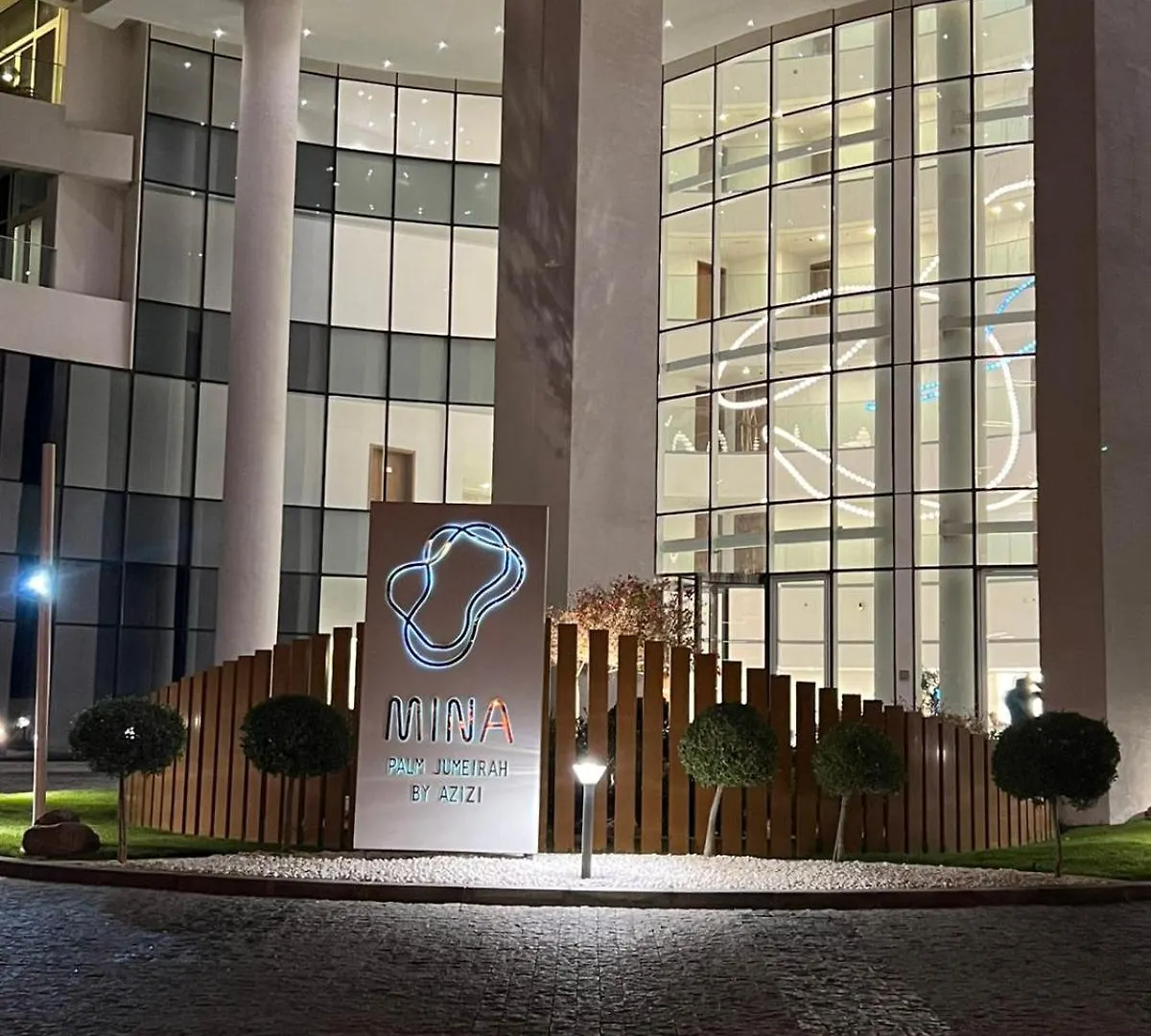 Cozy Home With Beach Access In Palm Jumeirah Dubai Apartment
