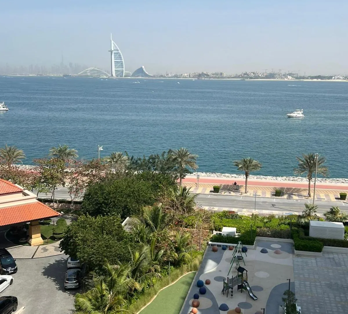 Cozy Home With Beach Access In Palm Jumeirah Dubai Apartment